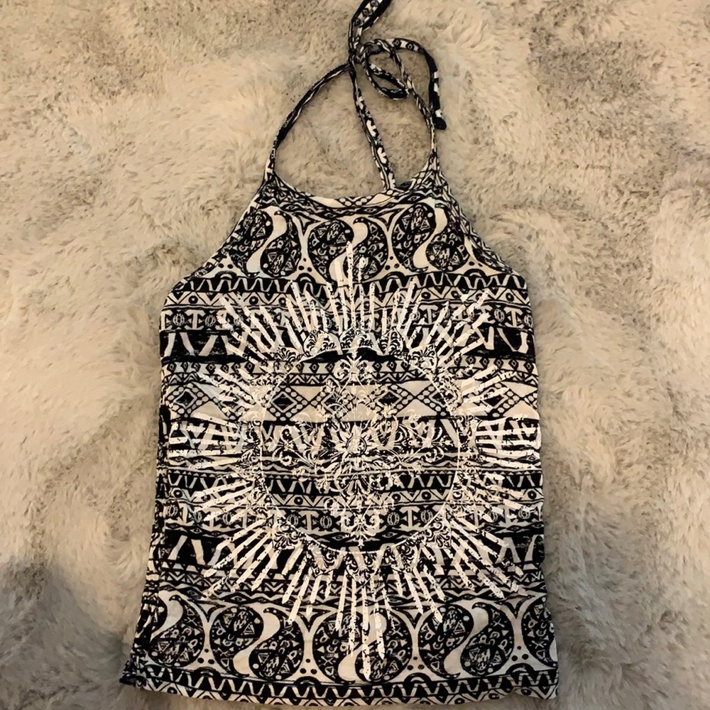 black and white crop top